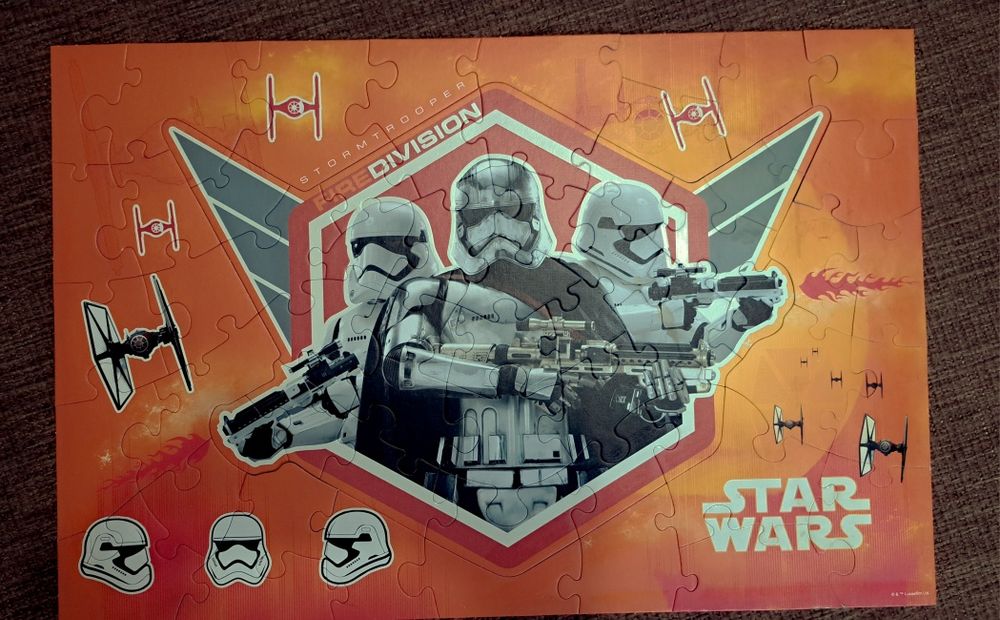 Puzle STAR WARS świecące w ciemności dwustronne 60 elementów