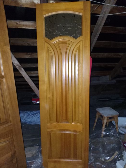 Продам двері міжкімнатні натуральне дерево