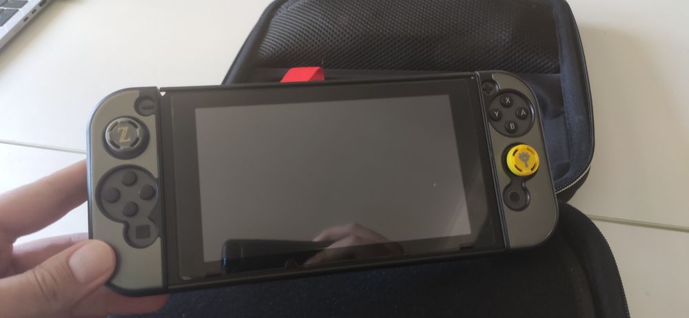 Switch desbloqueada + acessórios + jogos