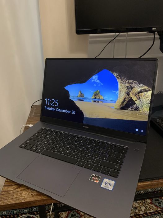 Ноутбук huawei matebook d15 для роботи/навчання