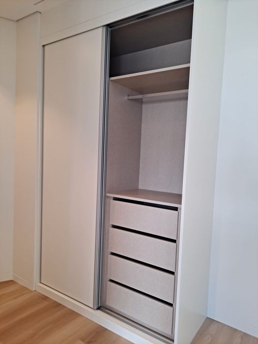 Apartamento T1 - NOVO com Garagem ( próximo da Universidade Católica/ Lusíada)