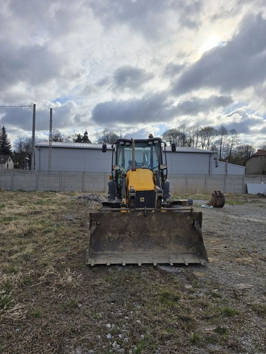 Usługi koparko-ładowarką JCB 3CX | Wykopy | Roboty ziemne | REMAX