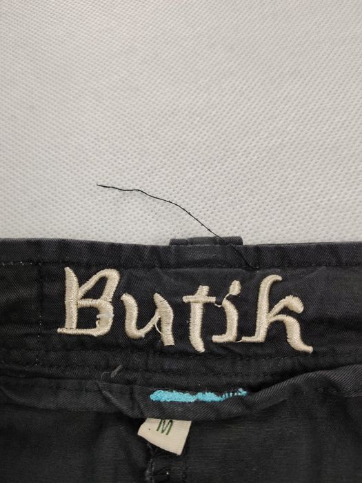Butik damska czarna spódnica rozm. M