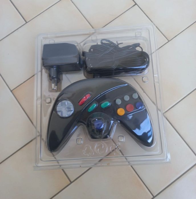 Comando consola com cabos respetivos - nunca foi usado