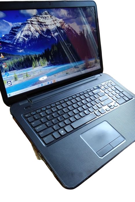Laptop Dell Inspiron 3721