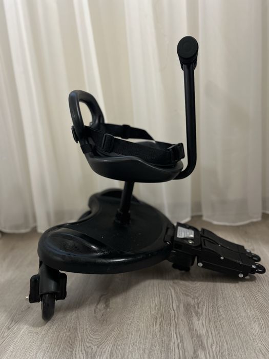 Підніжка з сидінням для другої дитини