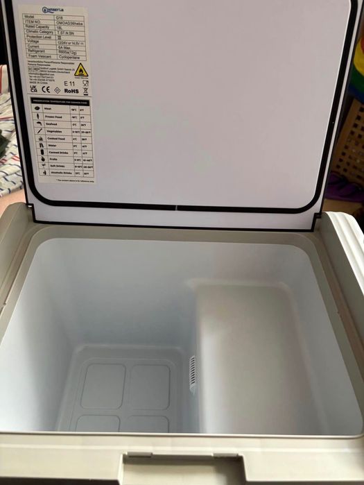 Caixa térmica com compressor