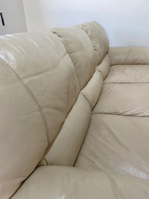 Sofá em Pele Divani e Divani