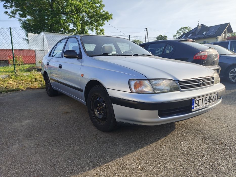 Toyota Carina E benzyna
