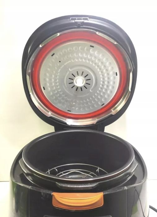 Multicooker urządzenie do pieczenia, smażenia i gotowania Paul Caltier