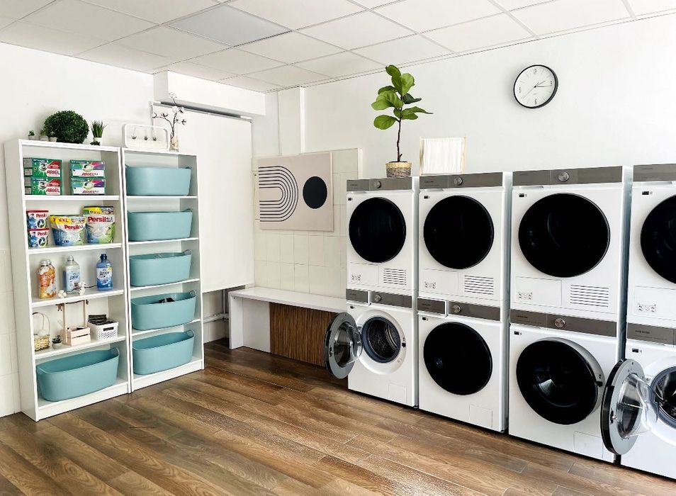 Новая плотная качественная оверсайз футболка Bershka x Disney