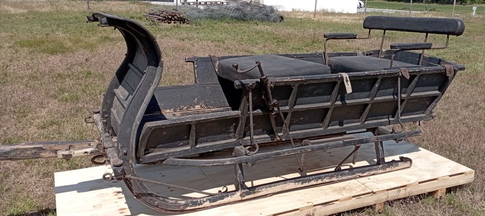 Sanie konne 100 letnie