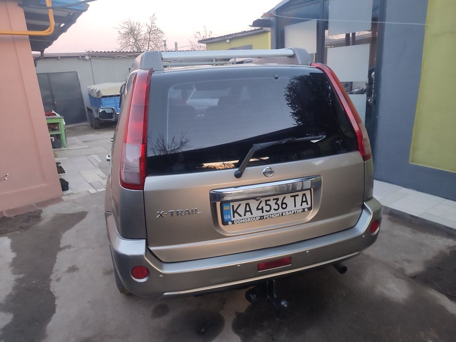Nissan.   X Trail