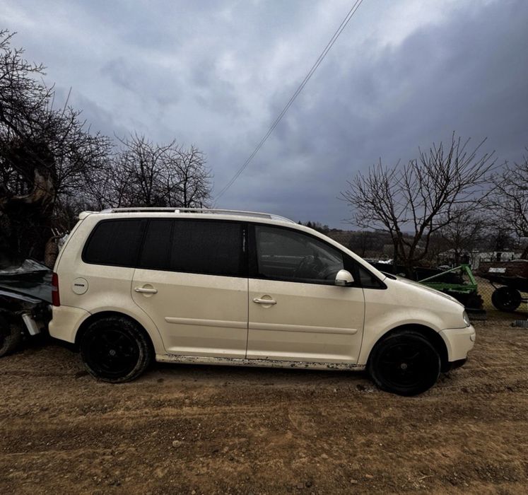 Volkswagen toaran 2.0td автомат 1800€ цена без торг