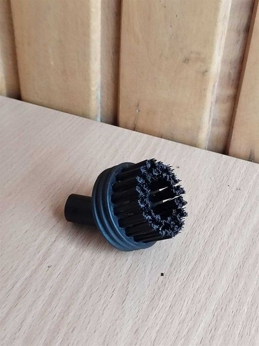 Мощный компактный пароочиститель 2500 w  с насадками пароочисник
