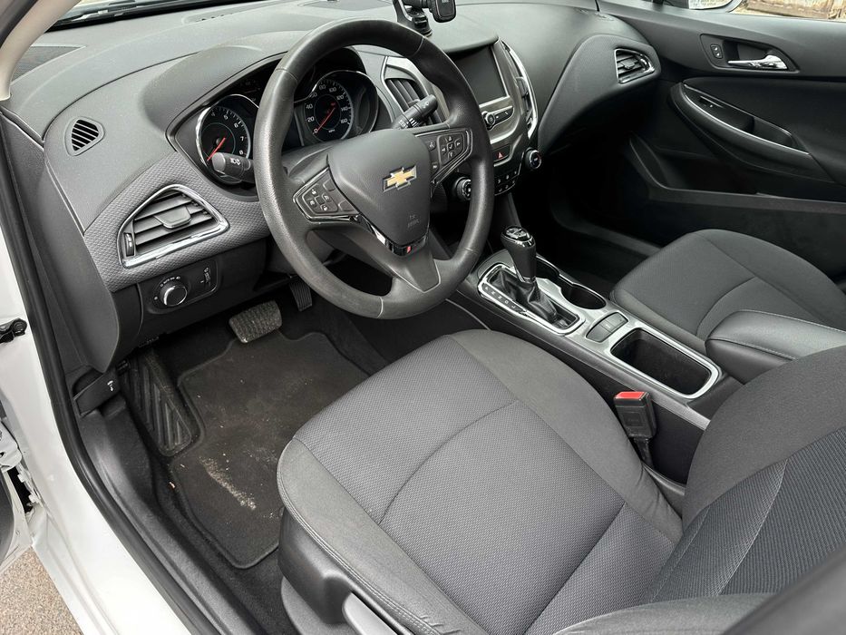 Продам Chevrolet Cruze 2017 года выпуска.