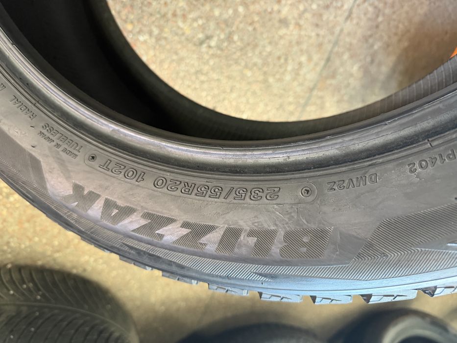 235/55 r20 Bridgestone 4шт.