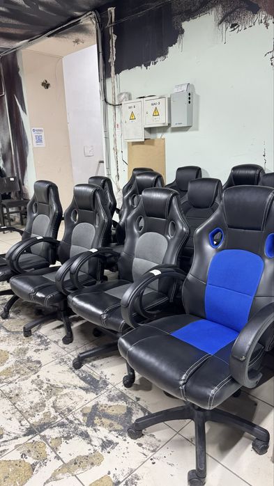 Крісла офісні