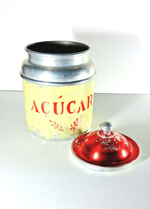 Frasco antigo de alumínio