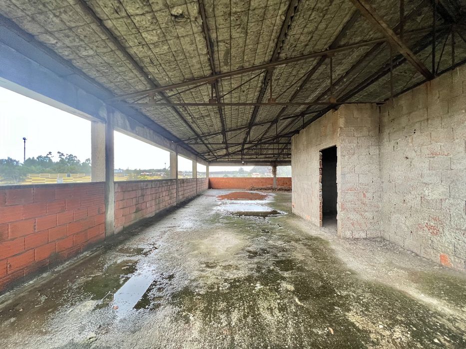 Pavilhão / Armazém Pronto Acabar