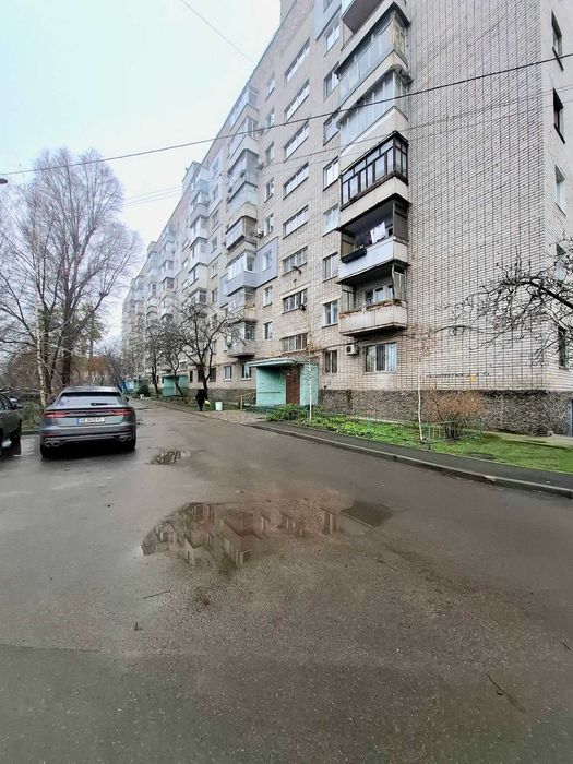 Продам просторную 2к квартиру Котляревского