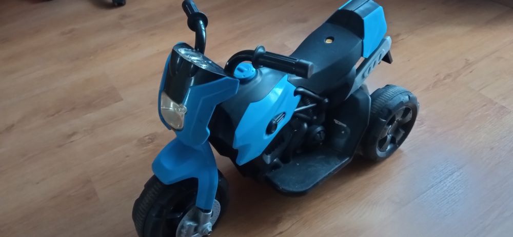 Motorek elektryczny dla dziecka
