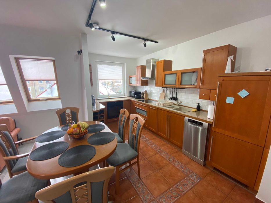Apartament dwupoziomowy/klimatyzacja/6 osób/60 m2/parking/faktura