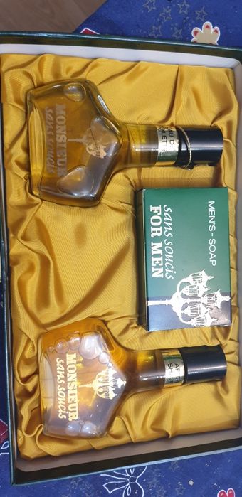 Monsieur Sans Soucis (água de colónia, after shave e sabonete)