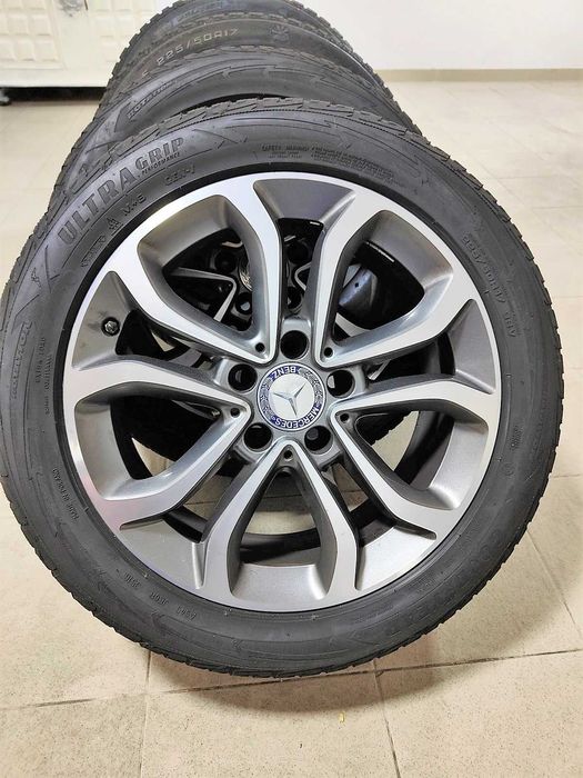 Jantes Novas e Originais Mercedes w205 com Pneus Semi-Novos Goodyaer