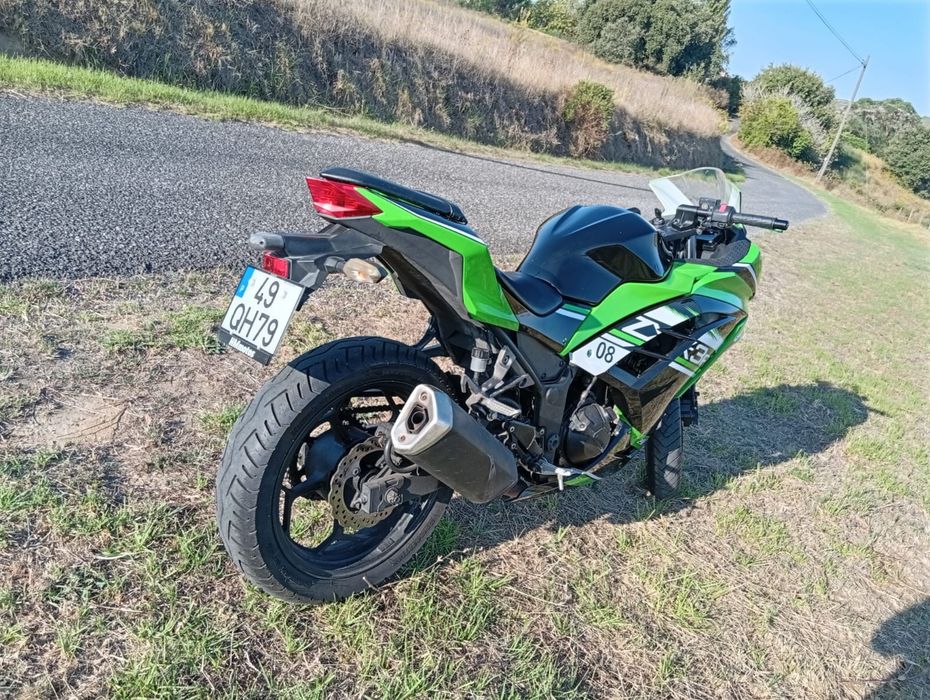 Kawasaki Ninja 300  Carta A2