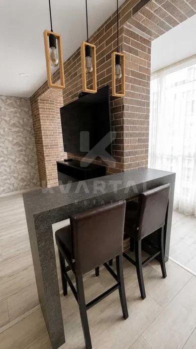 Продам 2-к. квартиру з  кухнею 32 м2 в ЖК Континент!