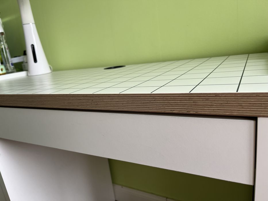 Biurko Micke Ikea białe kratka 105 50