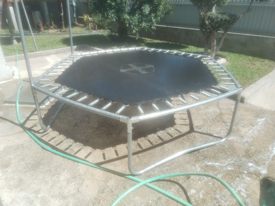 Trampolim  impermeável
