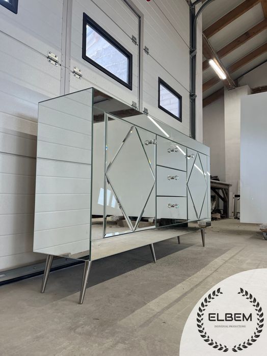 Lustrzana komoda Glamour / Skośne nóżki