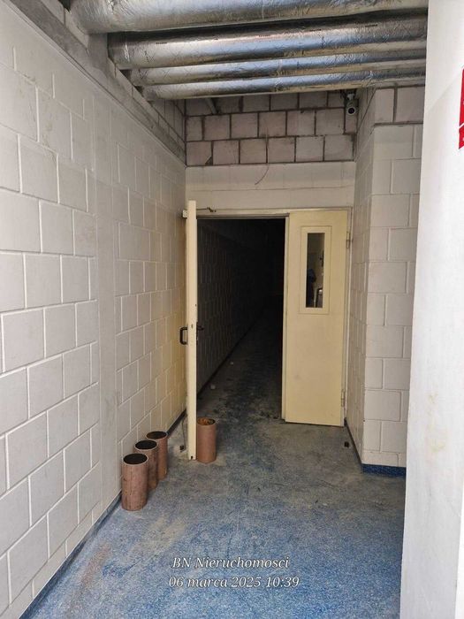 Wynajmę halę z biurami