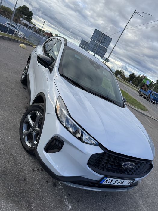 Ford Escape 2.5 гибрид