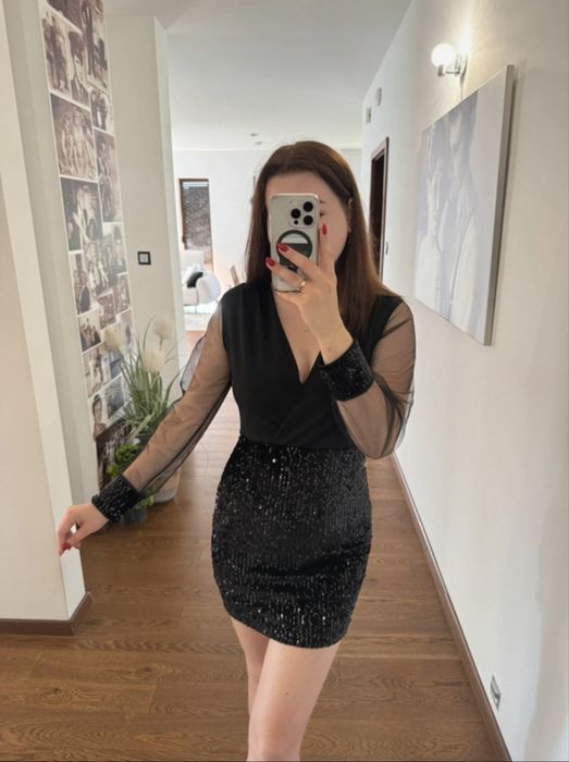 Sukienka cekinowa wieczorowa elegancka mala czarna S