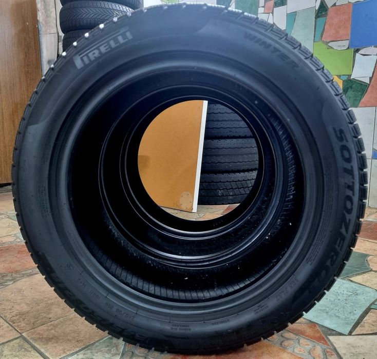 Зимові Pirelli 245/50R18 100H, Нові.