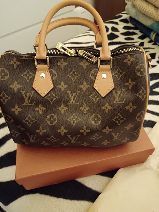 Mala baú Louis Vuitton nova