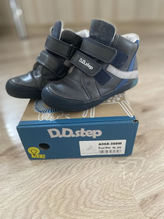 Шкіряні черевички D.D.step з led підсвіткою