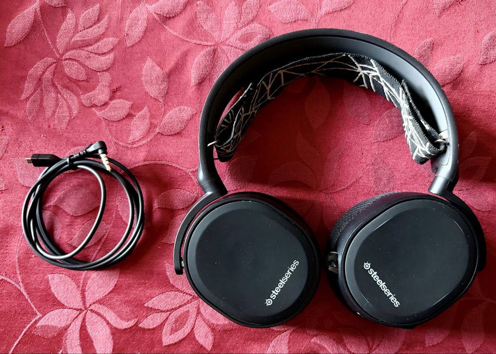 Fones SteelSeries Artics 3