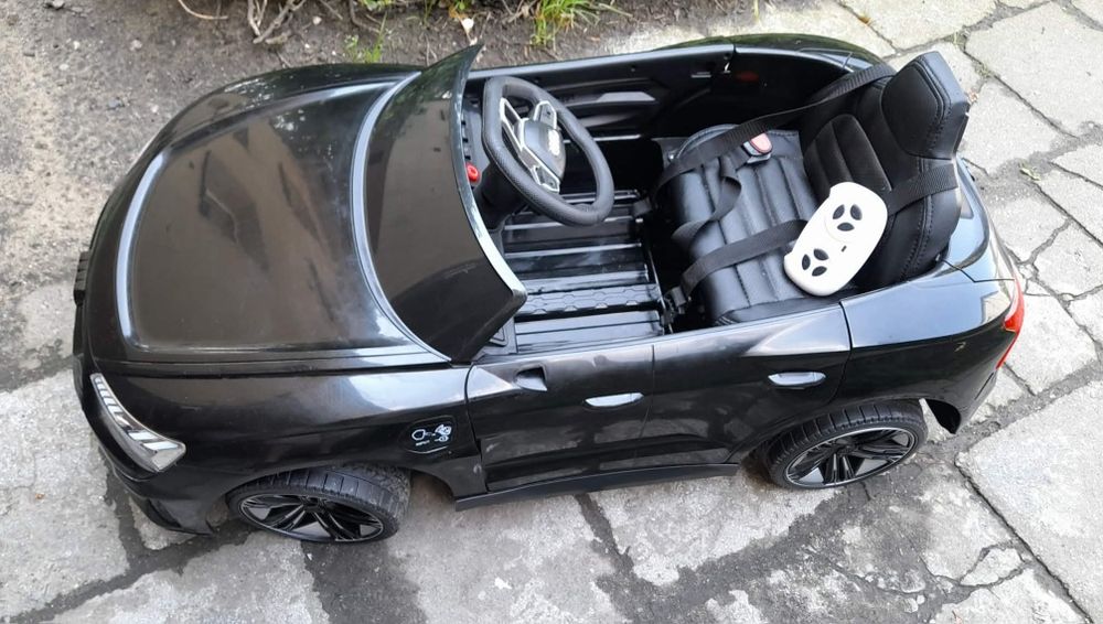 Sprzedam elektryczny samochód dla dziecka Audi RS e-tron GT – stan bardzo dobry
