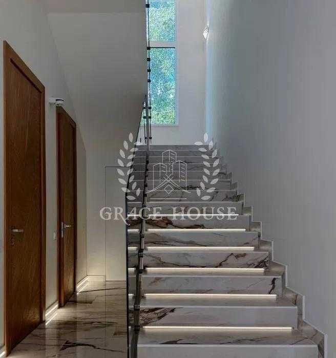 Продажа дома 320 м² 14 соток с бассейном в KГ  Козин Конча-Заспа