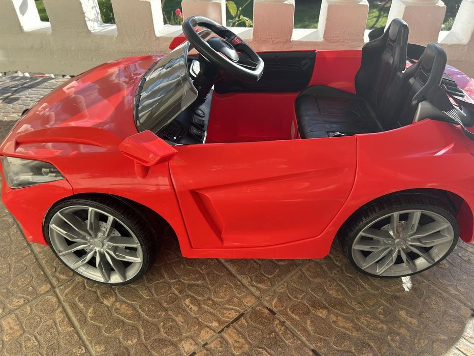 Дитячий електромобіль BMW