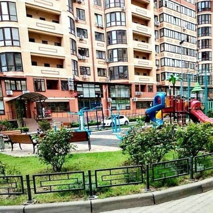 Продам 2к. квартира с ремонтом в ЖК Армейский