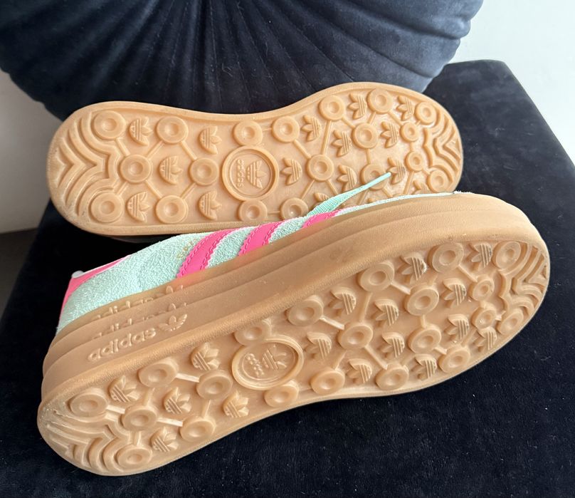 Śliczne miętowe sneakersy Adidas Gazelle