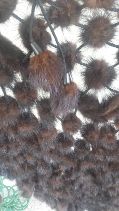 Xaile em pele. Peça de luxo.