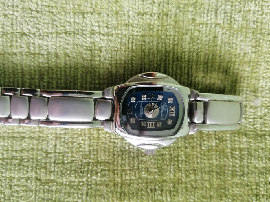 Zestaw zegarków, sprzedaję jako uszkodzone 6 szt.