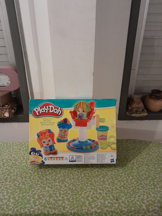 Vendo Brinquedo Penteados Loucos PLAY-DOH muito bonito como novo