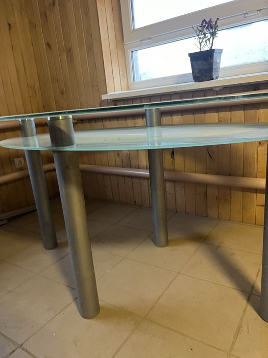 Стіл скляний обідній